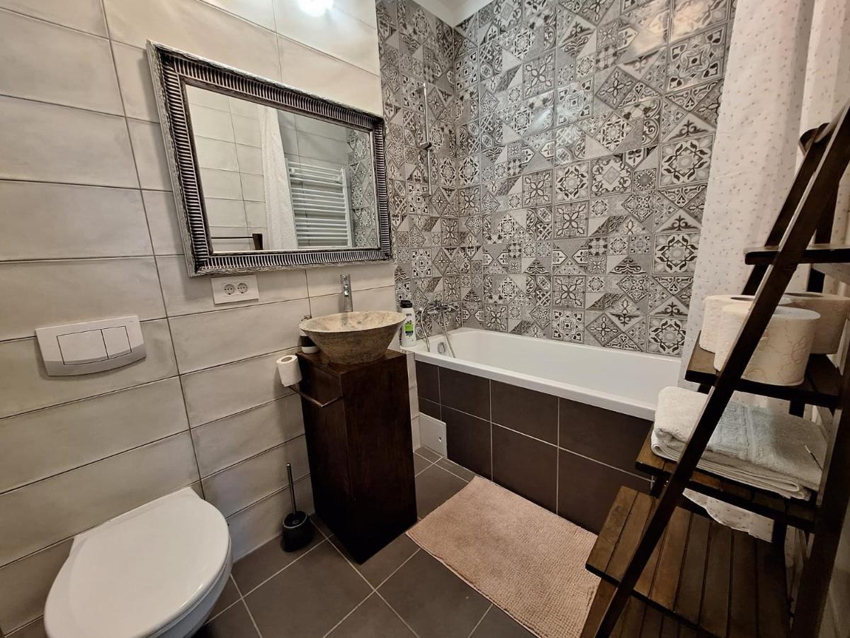 Mirvana Apartments Metheor Executive Suite Timişoara Buitenkant foto