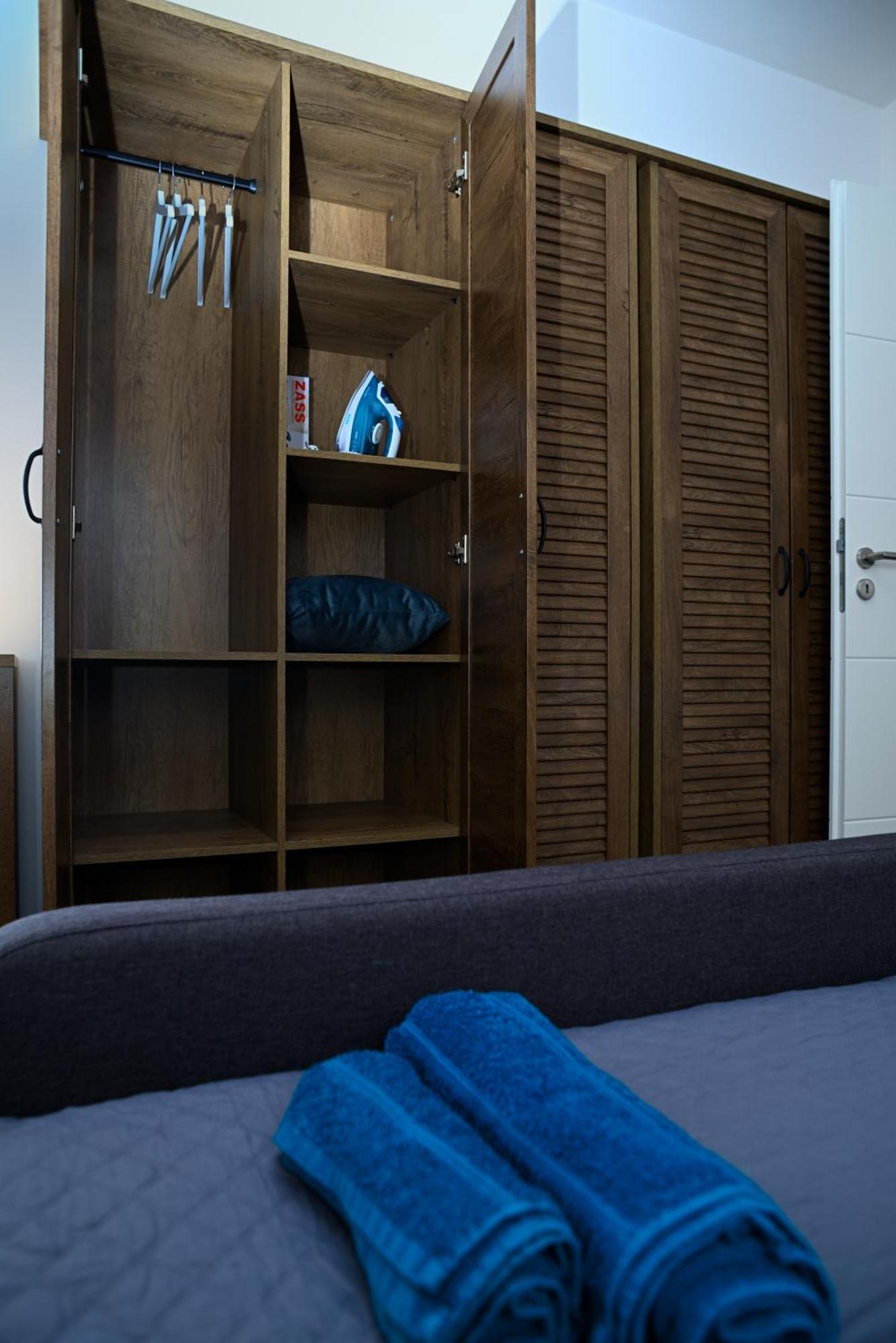 Mirvana Apartments Metheor Executive Suite Timişoara Buitenkant foto