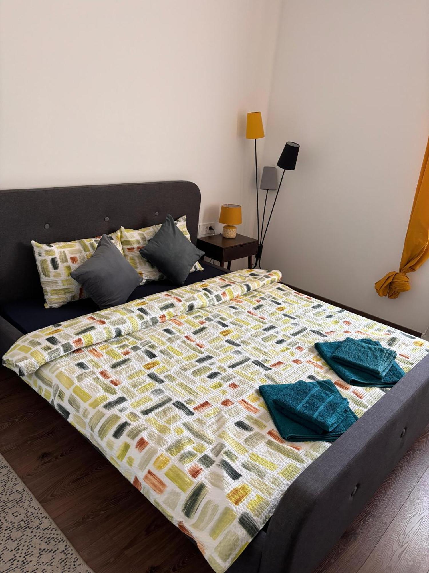 Mirvana Apartments Metheor Executive Suite Timişoara Buitenkant foto