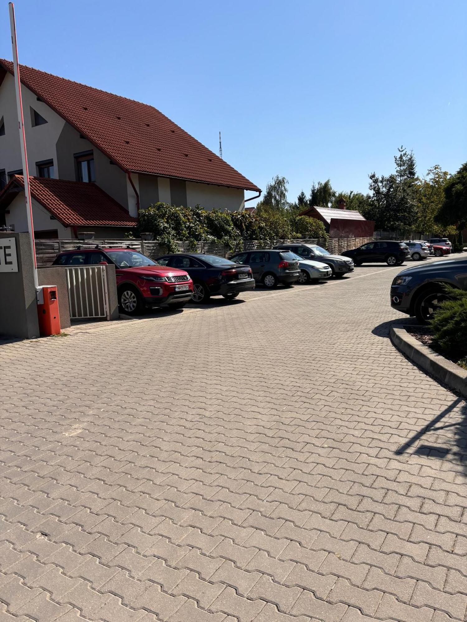 Mirvana Apartments Metheor Executive Suite Timişoara Buitenkant foto